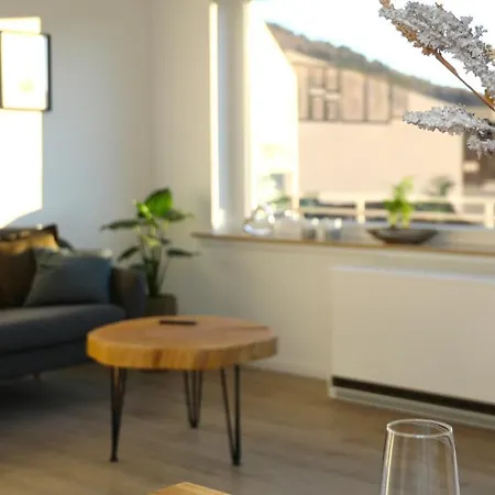 Appartement Seeblick25 - - Balkony - Wifi - Great View - New & Modern *